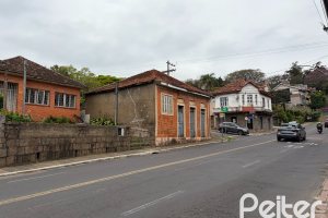 Terreno à venda com 554m², no bairro Tristeza em Porto Alegre
