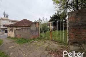 Terreno à venda com 554m², no bairro Tristeza em Porto Alegre