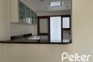 Apartamento à venda com 84m², 2 dormitórios, 1 suíte, 2 vagas, no bairro Tristeza em Porto Alegre