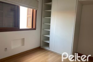 Apartamento à venda com 84m², 2 dormitórios, 1 suíte, 2 vagas, no bairro Tristeza em Porto Alegre