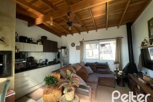 Casa em Condomínio à venda com 105m², 3 dormitórios, 1 suíte, 2 vagas, no bairro Tristeza em Porto Alegre