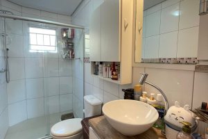 Casa em Condomínio à venda com 105m², 3 dormitórios, 1 suíte, 2 vagas, no bairro Tristeza em Porto Alegre