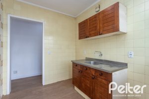 Apartamento à venda com 69m², 3 dormitórios, no bairro Cristal em Porto Alegre
