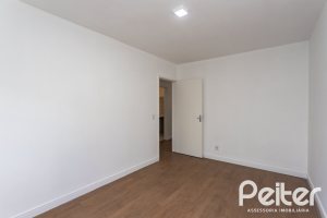 Apartamento à venda com 69m², 3 dormitórios, no bairro Cristal em Porto Alegre