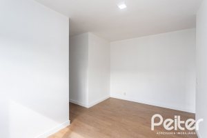 Apartamento à venda com 69m², 3 dormitórios, no bairro Cristal em Porto Alegre