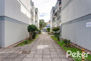 Apartamento à venda com 69m², 3 dormitórios, no bairro Cristal em Porto Alegre