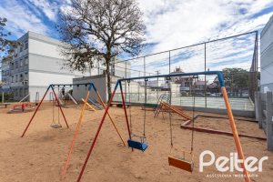 Apartamento à venda com 69m², 3 dormitórios, no bairro Cristal em Porto Alegre