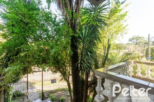 Casa à venda com 199m², 3 dormitórios, 1 suíte, 3 vagas, no bairro Ipanema em Porto Alegre
