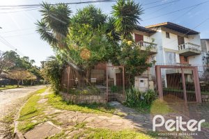 Casa à venda com 199m², 3 dormitórios, 1 suíte, 3 vagas, no bairro Ipanema em Porto Alegre
