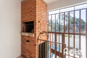 Casa à venda com 199m², 3 dormitórios, 1 suíte, 3 vagas, no bairro Ipanema em Porto Alegre