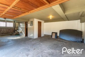 Casa à venda com 199m², 3 dormitórios, 1 suíte, 3 vagas, no bairro Ipanema em Porto Alegre