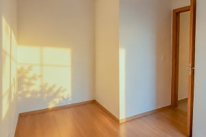 Apartamento à venda com 44m², 2 dormitórios, 1 vaga, no bairro Costa e Silva em Porto Alegre