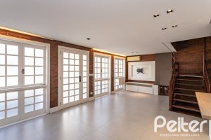 Casa em Condomínio à venda com 193m², 3 dormitórios, 2 suítes, 2 vagas, no bairro Chácara das Pedras em Porto Alegre