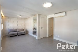 Casa em Condomínio à venda com 193m², 3 dormitórios, 2 suítes, 2 vagas, no bairro Chácara das Pedras em Porto Alegre