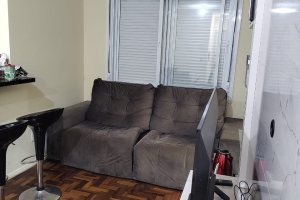 Apartamento à venda com 42m², 1 dormitório, 1 vaga, no bairro Cristal em Porto Alegre