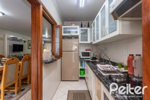 Casa à venda com 157m², 3 dormitórios, 1 suíte, 2 vagas, no bairro Ipanema em Porto Alegre