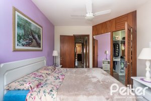 Casa à venda com 157m², 3 dormitórios, 1 suíte, 2 vagas, no bairro Ipanema em Porto Alegre