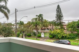 Casa à venda com 157m², 3 dormitórios, 1 suíte, 2 vagas, no bairro Ipanema em Porto Alegre