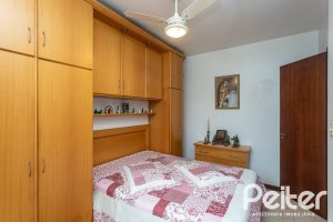 Casa à venda com 157m², 3 dormitórios, 1 suíte, 2 vagas, no bairro Ipanema em Porto Alegre