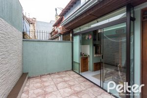 Casa à venda com 157m², 3 dormitórios, 1 suíte, 2 vagas, no bairro Ipanema em Porto Alegre