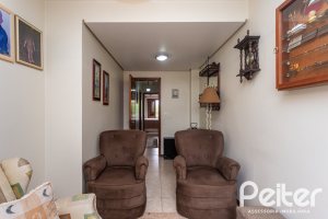 Casa à venda com 157m², 3 dormitórios, 1 suíte, 2 vagas, no bairro Ipanema em Porto Alegre