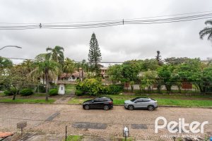Casa à venda com 157m², 3 dormitórios, 1 suíte, 2 vagas, no bairro Ipanema em Porto Alegre