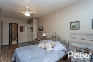 Casa à venda com 149m², 3 dormitórios, 1 suíte, 3 vagas, no bairro Ipanema em Porto Alegre