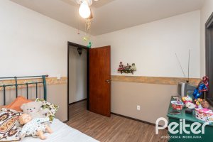 Casa à venda com 149m², 3 dormitórios, 1 suíte, 3 vagas, no bairro Ipanema em Porto Alegre
