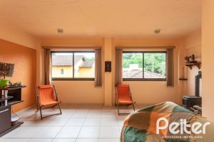 Casa à venda com 149m², 3 dormitórios, 1 suíte, 3 vagas, no bairro Ipanema em Porto Alegre