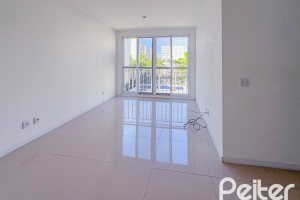 Apartamento à venda com 57m², 2 dormitórios, 1 suíte, 1 vaga, no bairro Vila Nova em PORTO ALEGRE