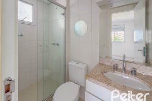 Apartamento à venda com 57m², 2 dormitórios, 1 suíte, 1 vaga, no bairro Vila Nova em PORTO ALEGRE