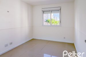 Apartamento à venda com 57m², 2 dormitórios, 1 suíte, 1 vaga, no bairro Vila Nova em PORTO ALEGRE