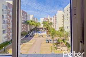 Apartamento à venda com 57m², 2 dormitórios, 1 suíte, 1 vaga, no bairro Vila Nova em PORTO ALEGRE