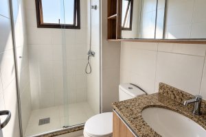 Apartamento à venda com 81m², 2 dormitórios, 1 suíte, 1 vaga, no bairro Santa Maria Goretti em Porto Alegre