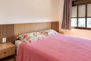 Apartamento à venda com 81m², 2 dormitórios, 1 suíte, 1 vaga, no bairro Santa Maria Goretti em Porto Alegre