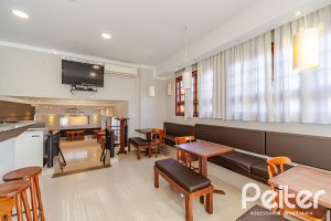 Casa em Condomínio à venda com 179m², 4 dormitórios, 1 suíte, 2 vagas, no bairro Cavalhada em Porto Alegre