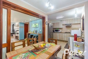 Casa em Condomínio à venda com 179m², 4 dormitórios, 1 suíte, 2 vagas, no bairro Cavalhada em Porto Alegre