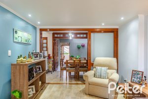 Casa em Condomínio à venda com 179m², 4 dormitórios, 1 suíte, 2 vagas, no bairro Cavalhada em Porto Alegre