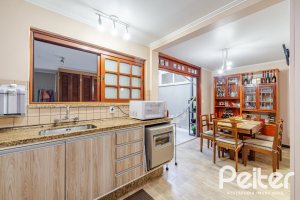 Casa em Condomínio à venda com 179m², 4 dormitórios, 1 suíte, 2 vagas, no bairro Cavalhada em Porto Alegre