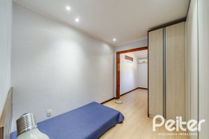 Casa em Condomínio à venda com 179m², 4 dormitórios, 1 suíte, 2 vagas, no bairro Cavalhada em Porto Alegre