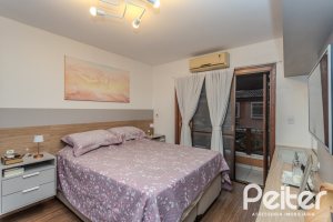 Casa em Condomínio à venda com 154m², 3 dormitórios, 1 suíte, 2 vagas, no bairro Tristeza em Porto Alegre