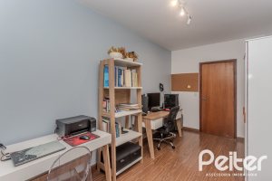 Casa em Condomínio à venda com 154m², 3 dormitórios, 1 suíte, 2 vagas, no bairro Tristeza em Porto Alegre