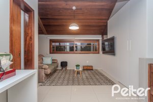 Casa em Condomínio à venda com 154m², 3 dormitórios, 1 suíte, 2 vagas, no bairro Tristeza em Porto Alegre