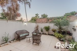 Casa em Condomínio à venda com 154m², 3 dormitórios, 1 suíte, 2 vagas, no bairro Tristeza em Porto Alegre
