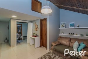 Casa em Condomínio à venda com 154m², 3 dormitórios, 1 suíte, 2 vagas, no bairro Tristeza em Porto Alegre