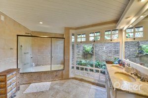  à venda, no bairro  em 