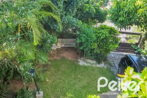 Casa à venda com 405m², 3 dormitórios, 1 suíte, no bairro Tristeza em Porto Alegre