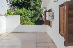Casa à venda com 405m², 3 dormitórios, 1 suíte, no bairro Tristeza em Porto Alegre