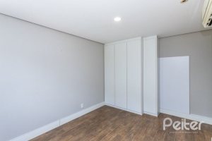 Casa em Condomínio à venda com 243m², 3 dormitórios, 3 suítes, 4 vagas, no bairro Terra Ville em PORTO ALEGRE
