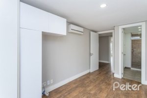 Casa em Condomínio à venda com 243m², 3 dormitórios, 3 suítes, 4 vagas, no bairro Terra Ville em PORTO ALEGRE